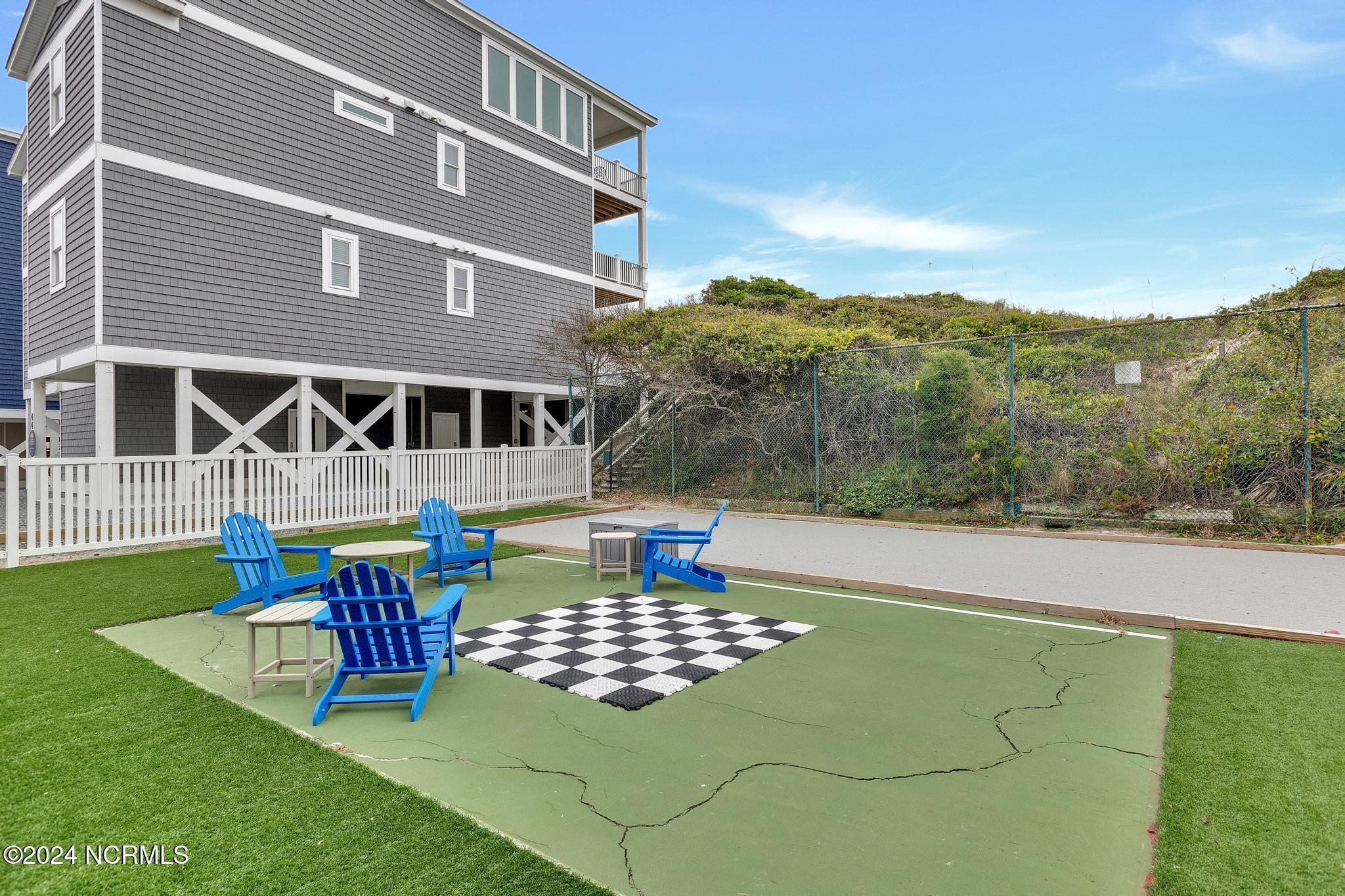 2000 New River Inlet Road, 2404