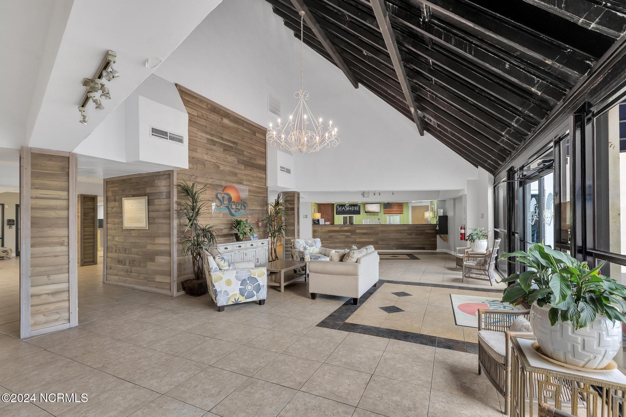 2000 New River Inlet Road, 2404