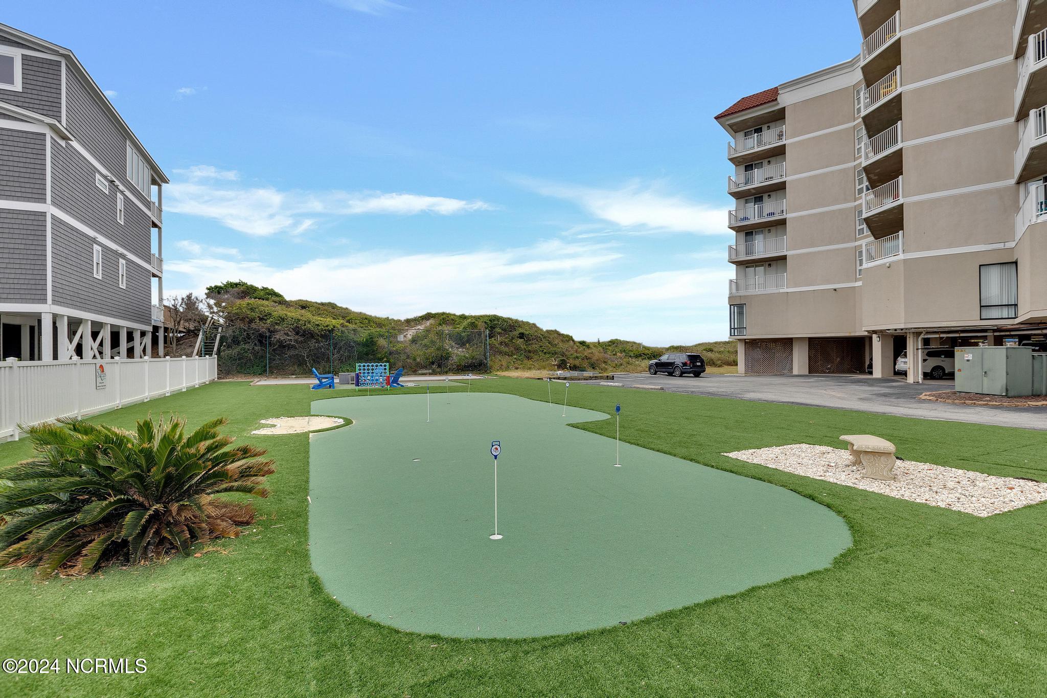 2000 New River Inlet Road, 2404