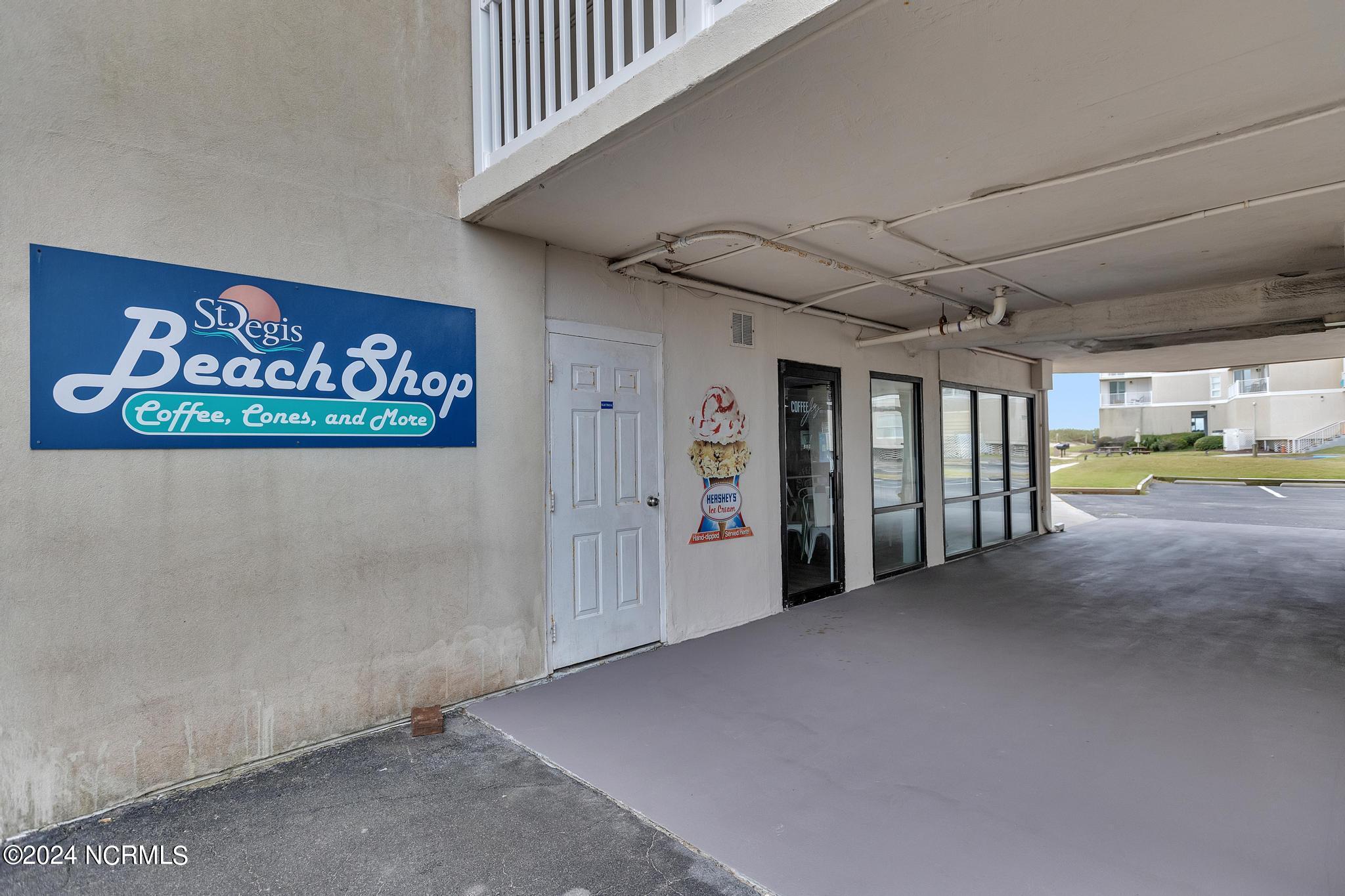 2000 New River Inlet Road, 2404