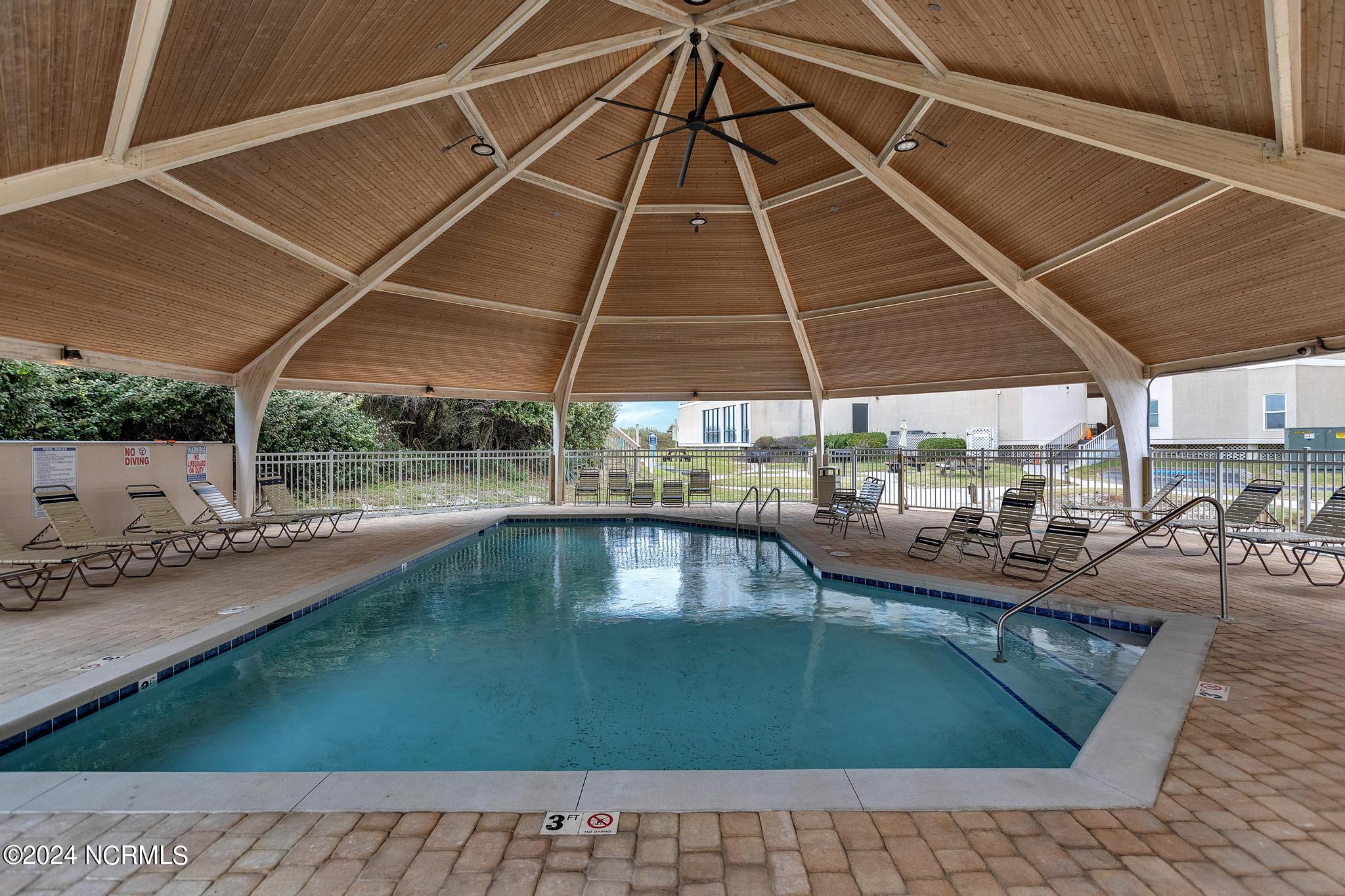 2000 New River Inlet Road, 2404