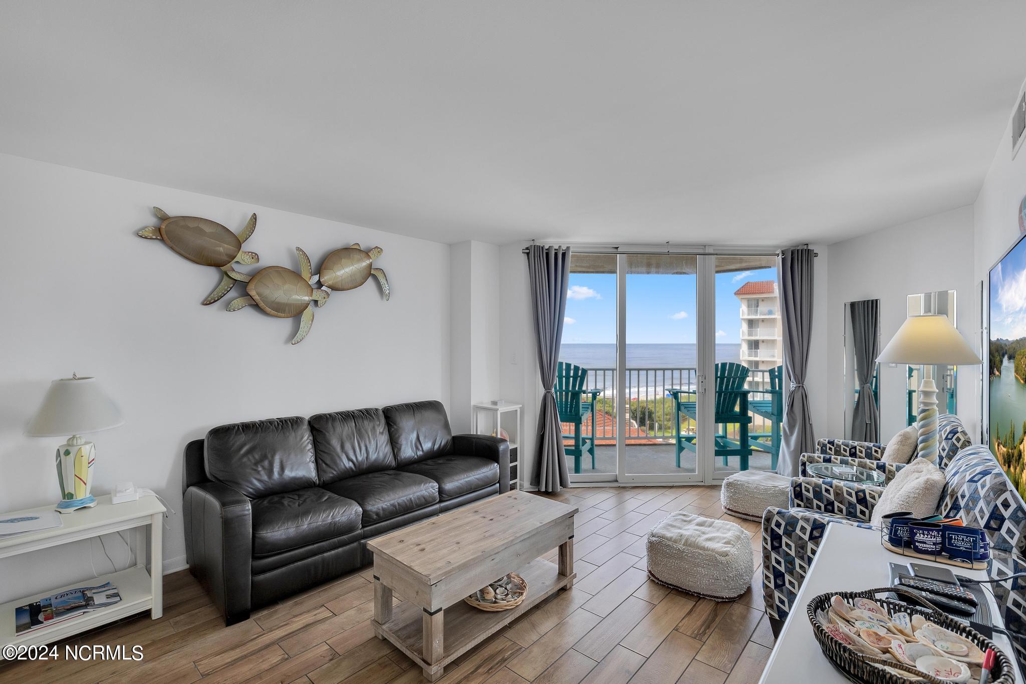 2000 New River Inlet Road, 2404