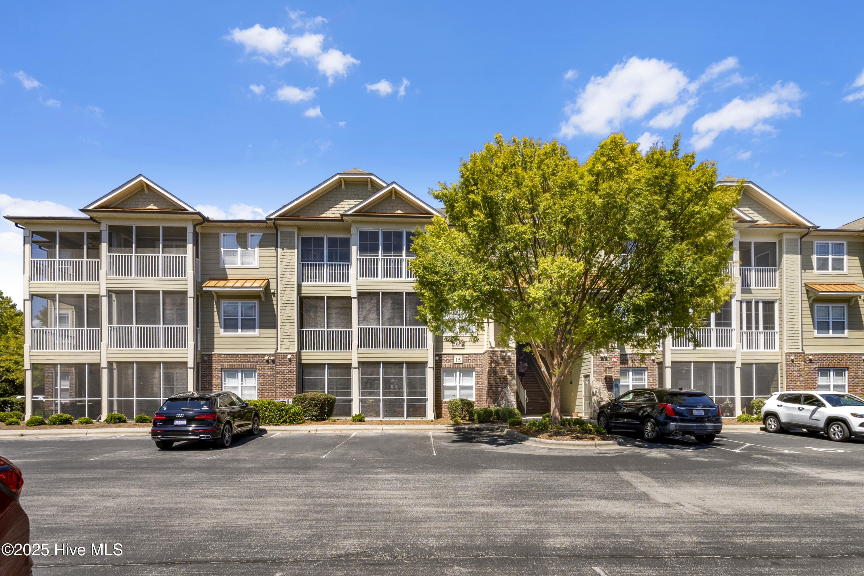 395 S Crow Creek Drive NW, 1513