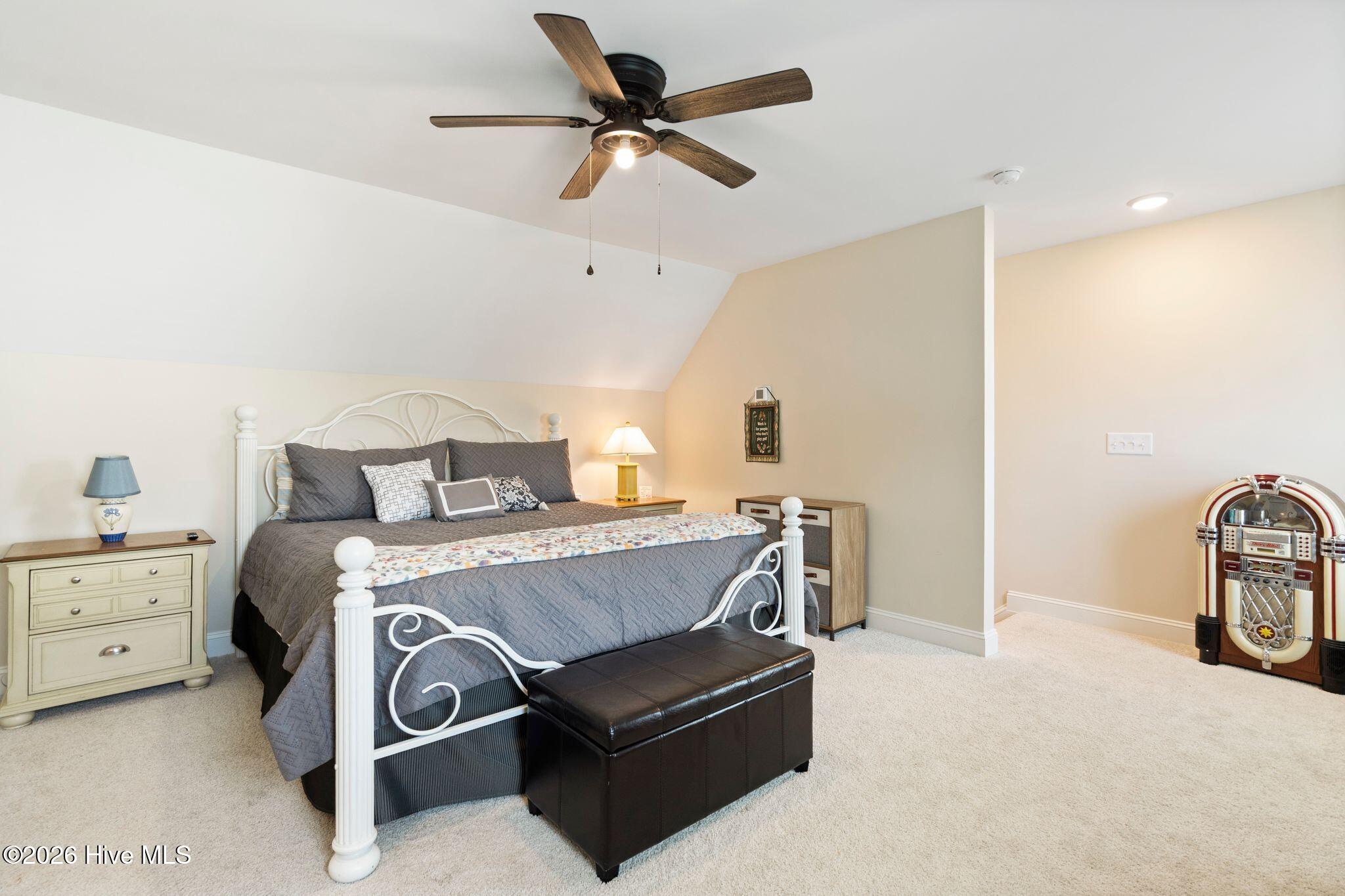302 Sailor Sky Way