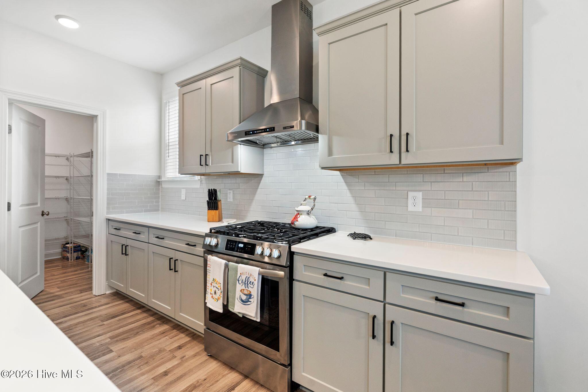 302 Sailor Sky Way