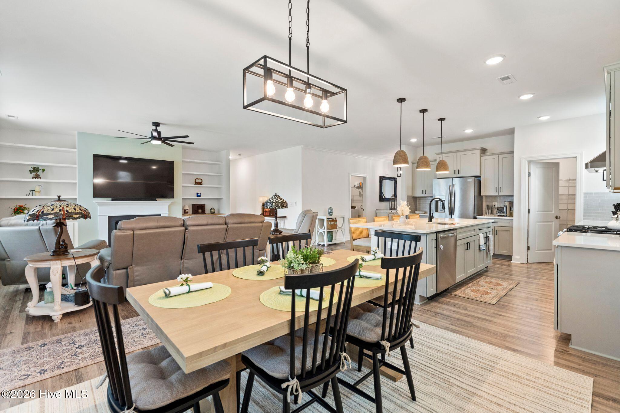 302 Sailor Sky Way