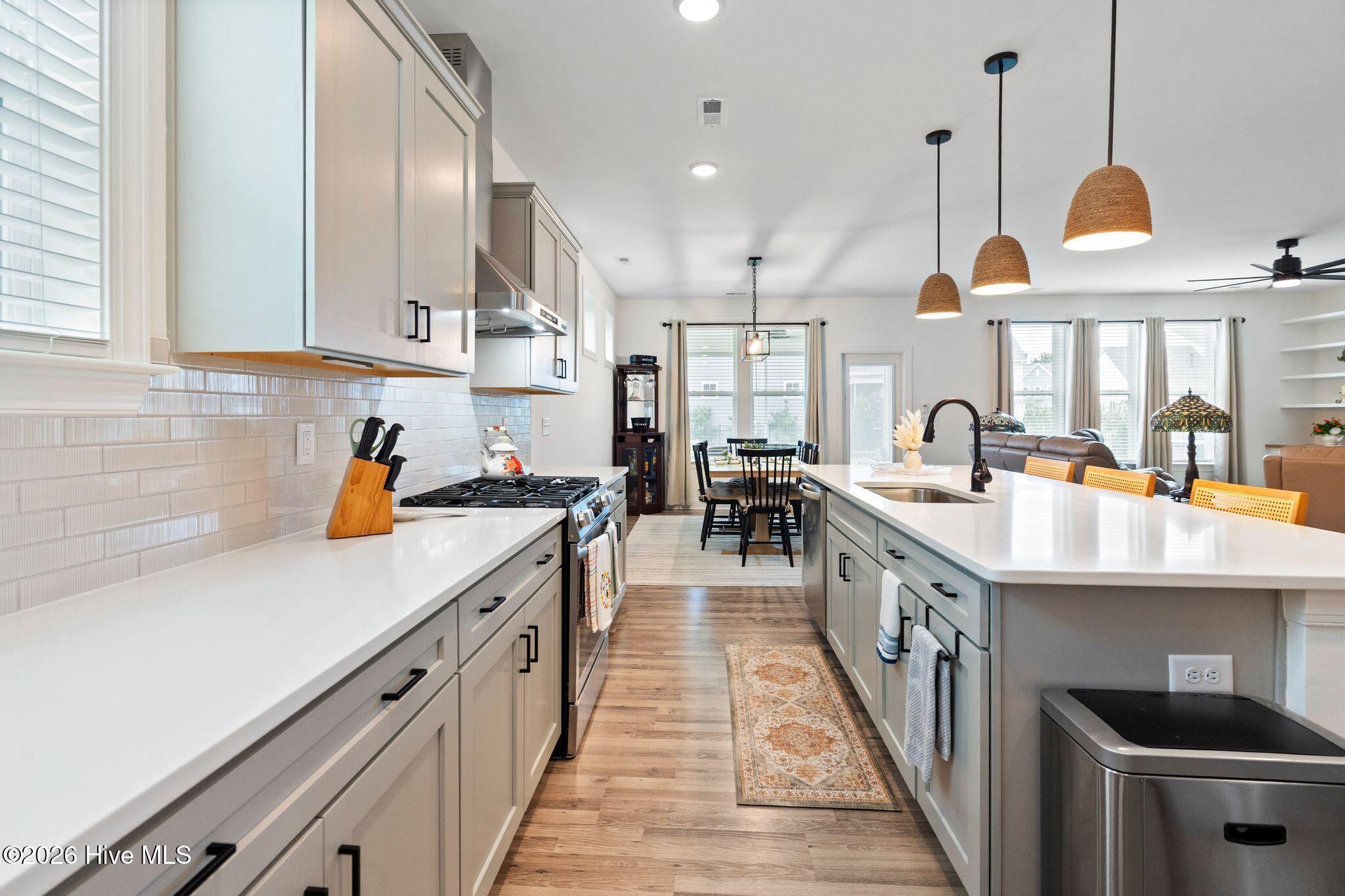 302 Sailor Sky Way