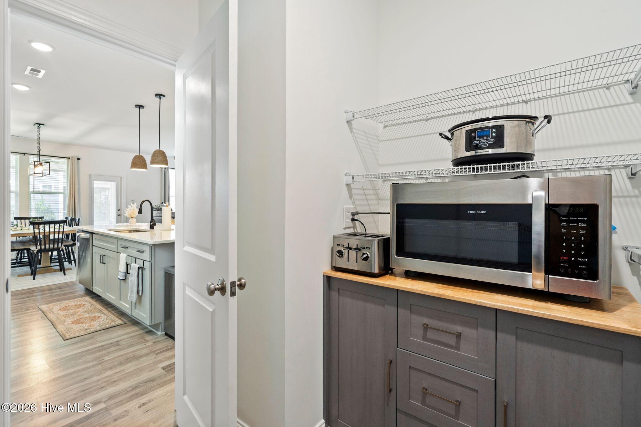 302 Sailor Sky Way