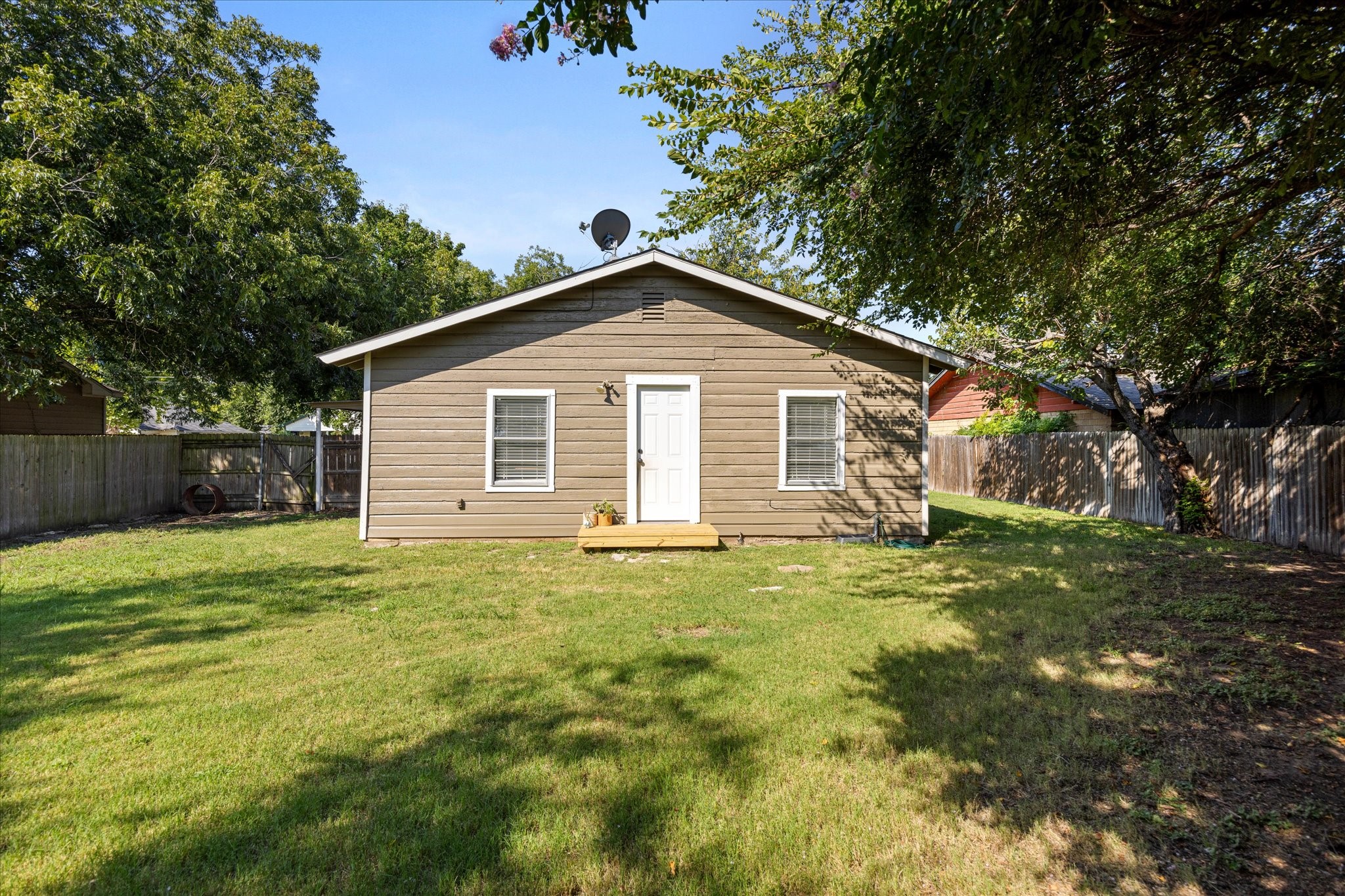 859 N Belknap Street