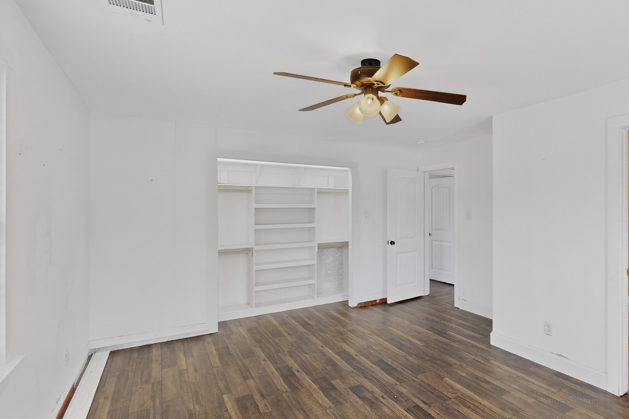 4600 Hunters Glen Court