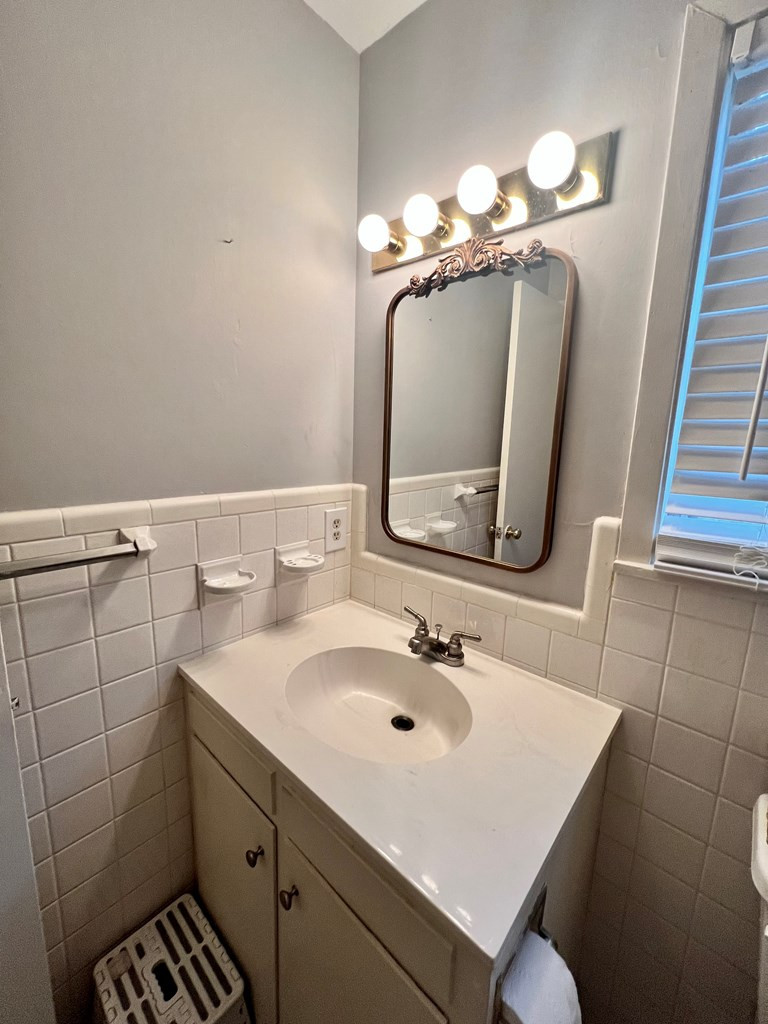 100 Northampton Road