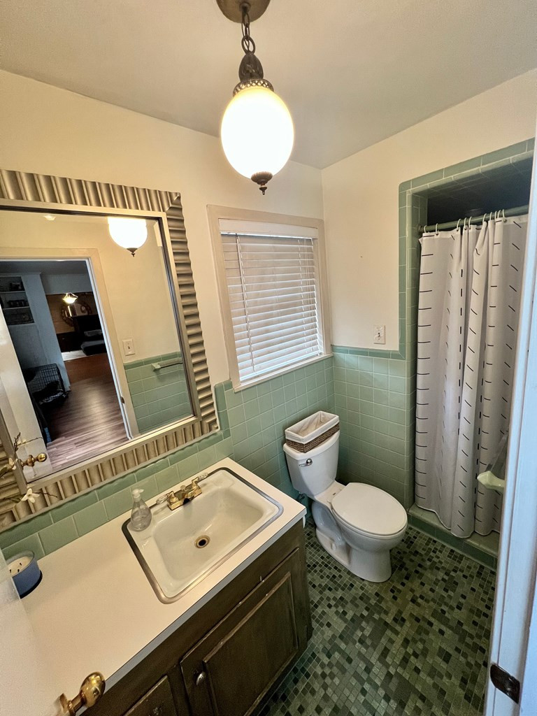 100 Northampton Road