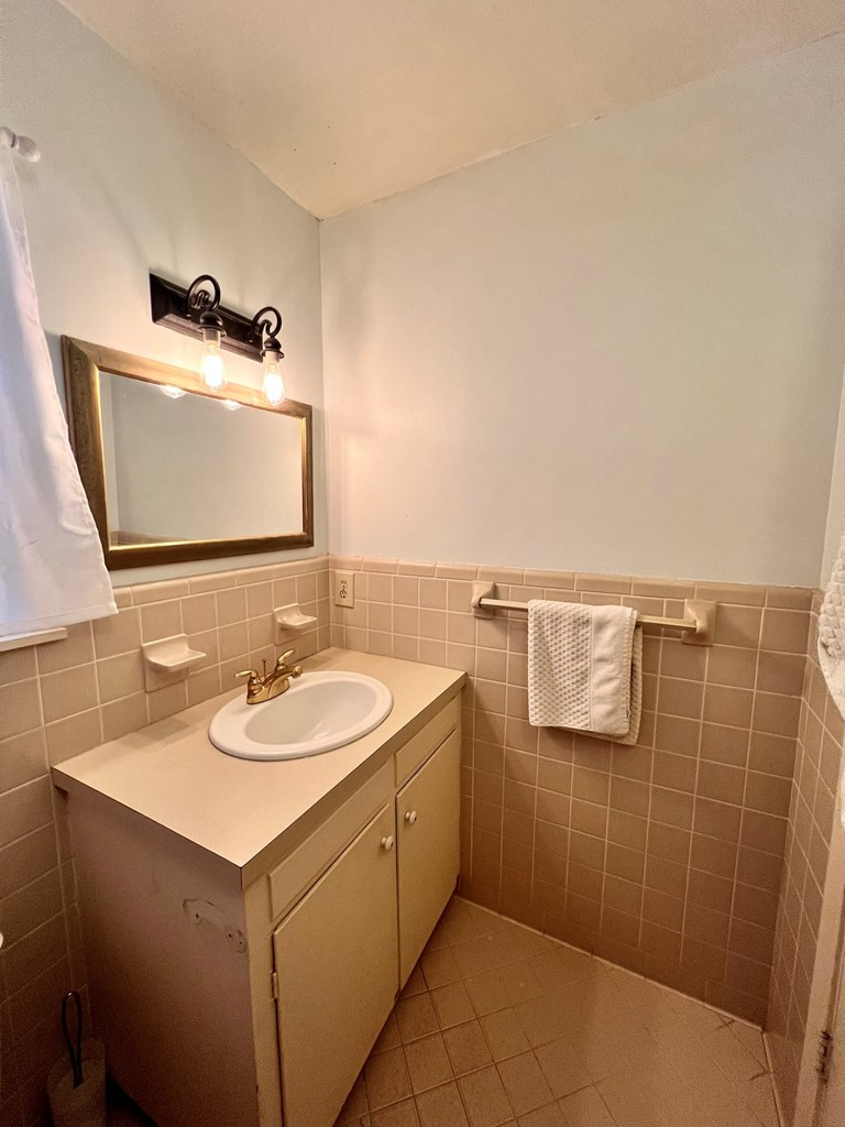 100 Northampton Road