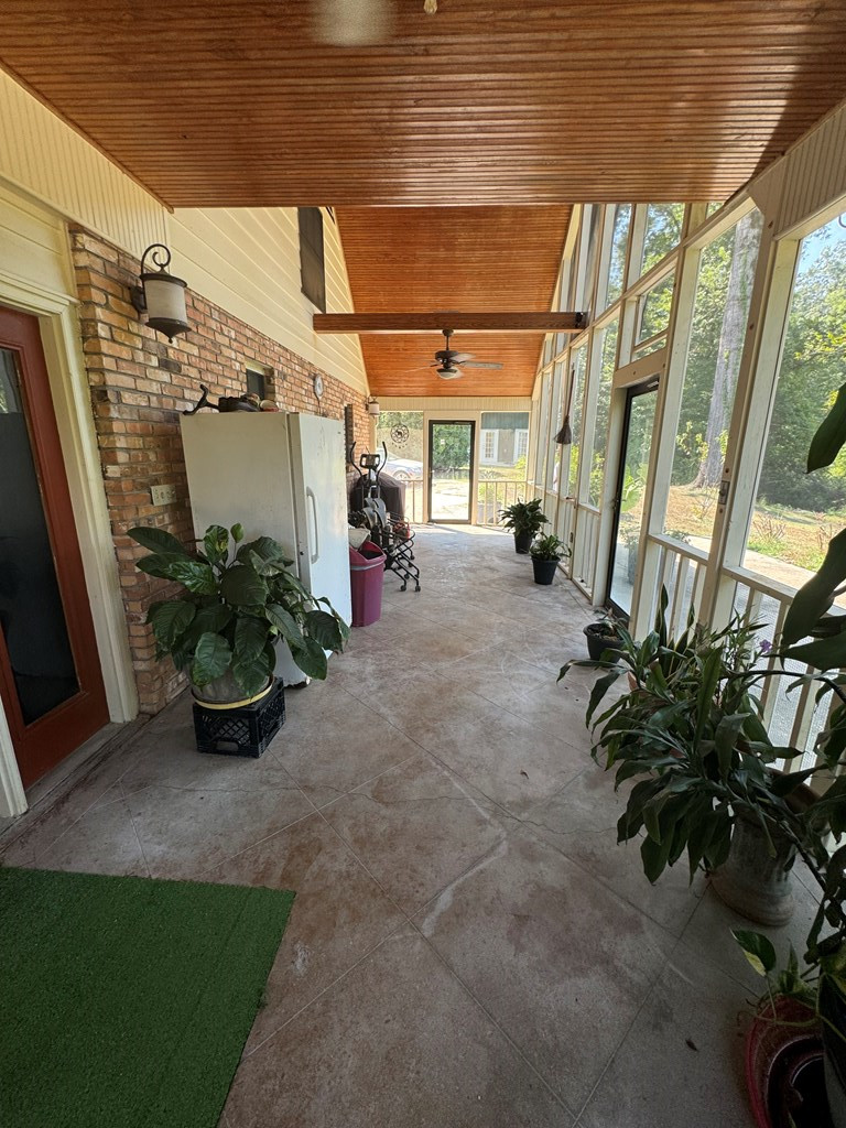 147 Albena Hills Rd Ext