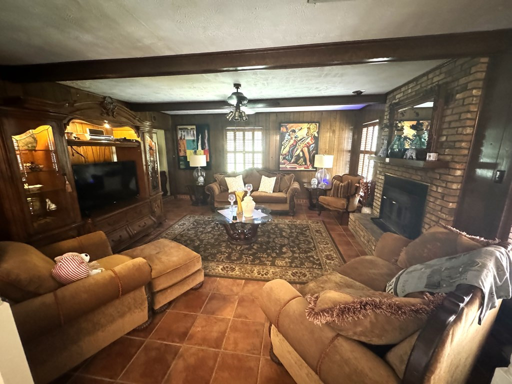 147 Albena Hills Rd Ext