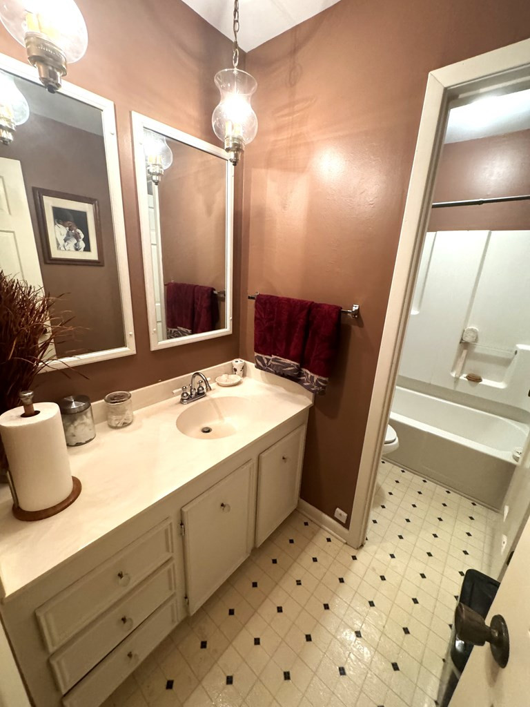 147 Albena Hills Rd Ext