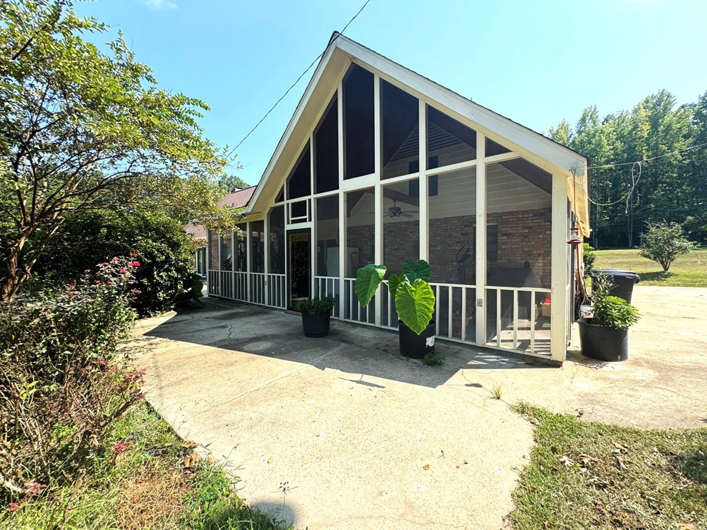 147 Albena Hills Rd Ext