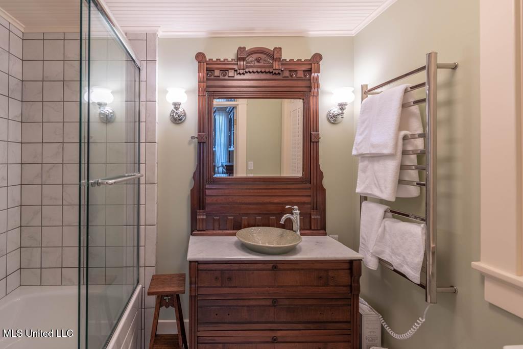 1164 Lower Woodville Road