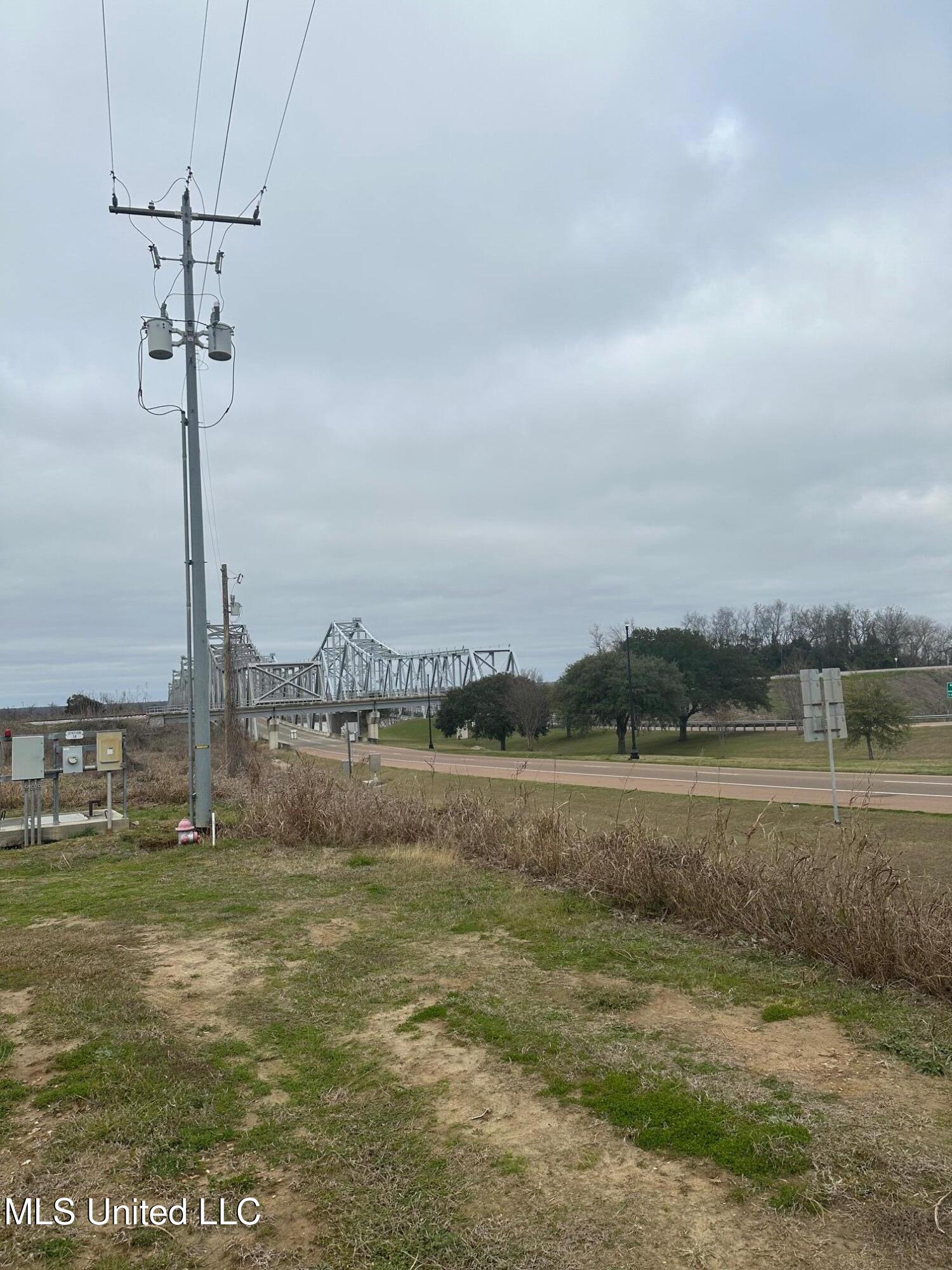 00 John R. Junkin Drive