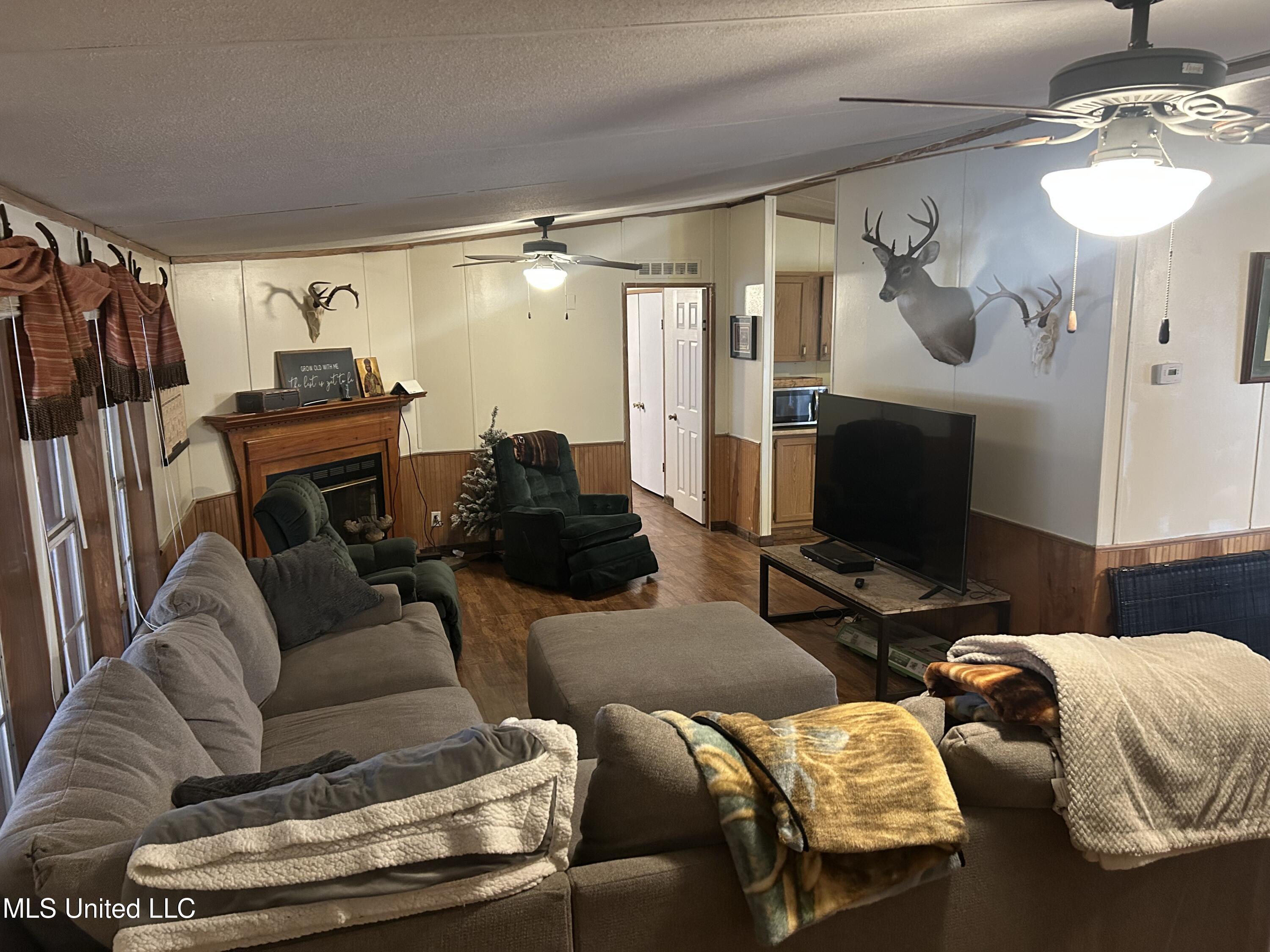 Willie Neyland Road Road