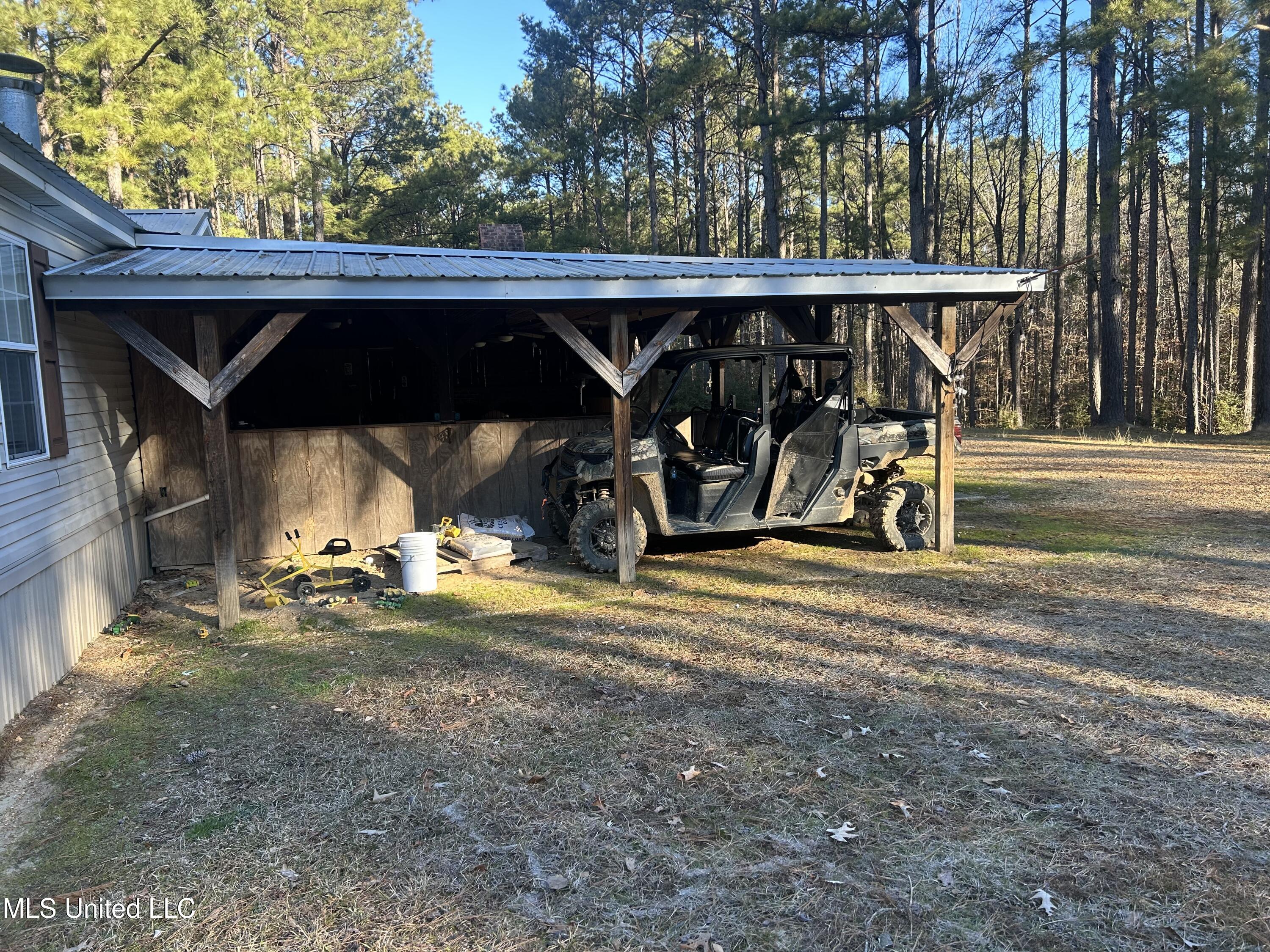 Willie Neyland Road Road