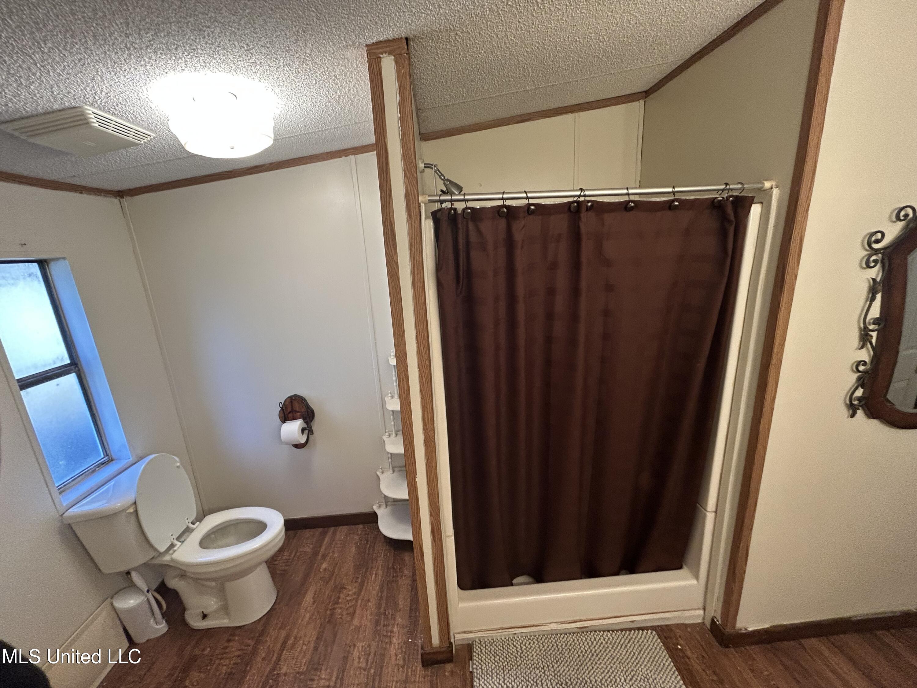 Willie Neyland Road Road