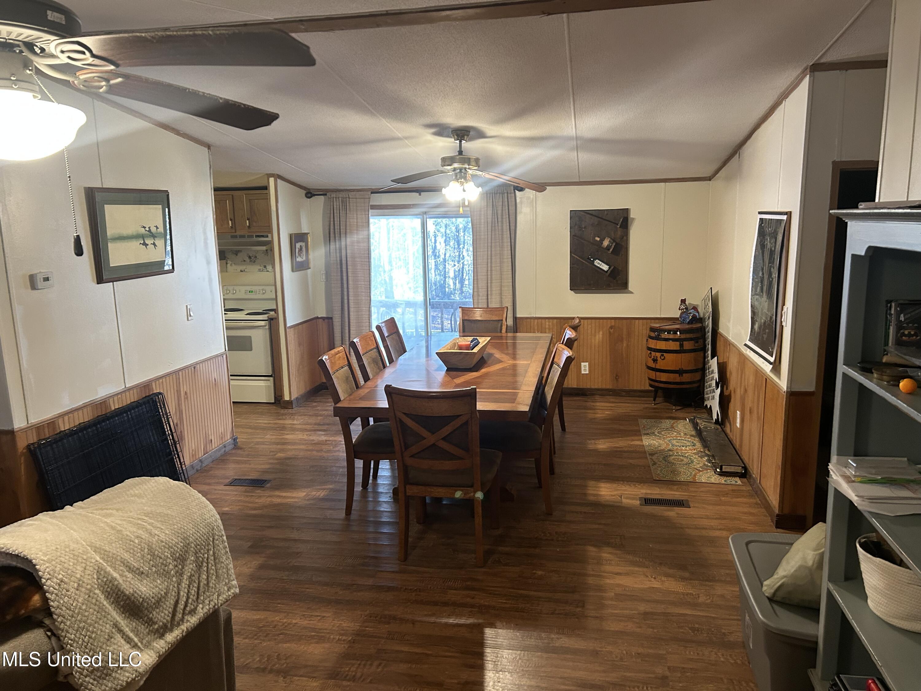 Willie Neyland Road Road