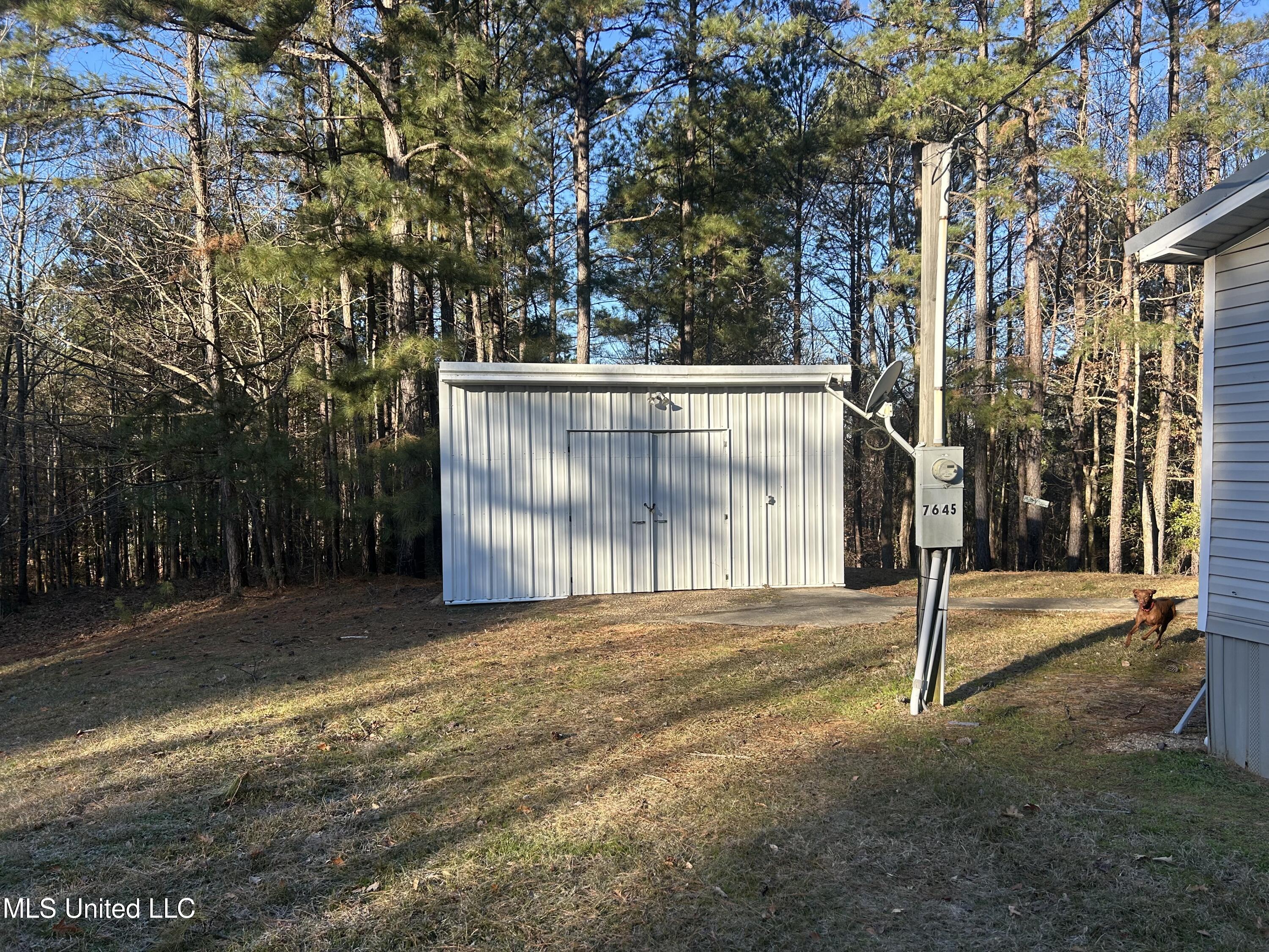 Willie Neyland Road Road