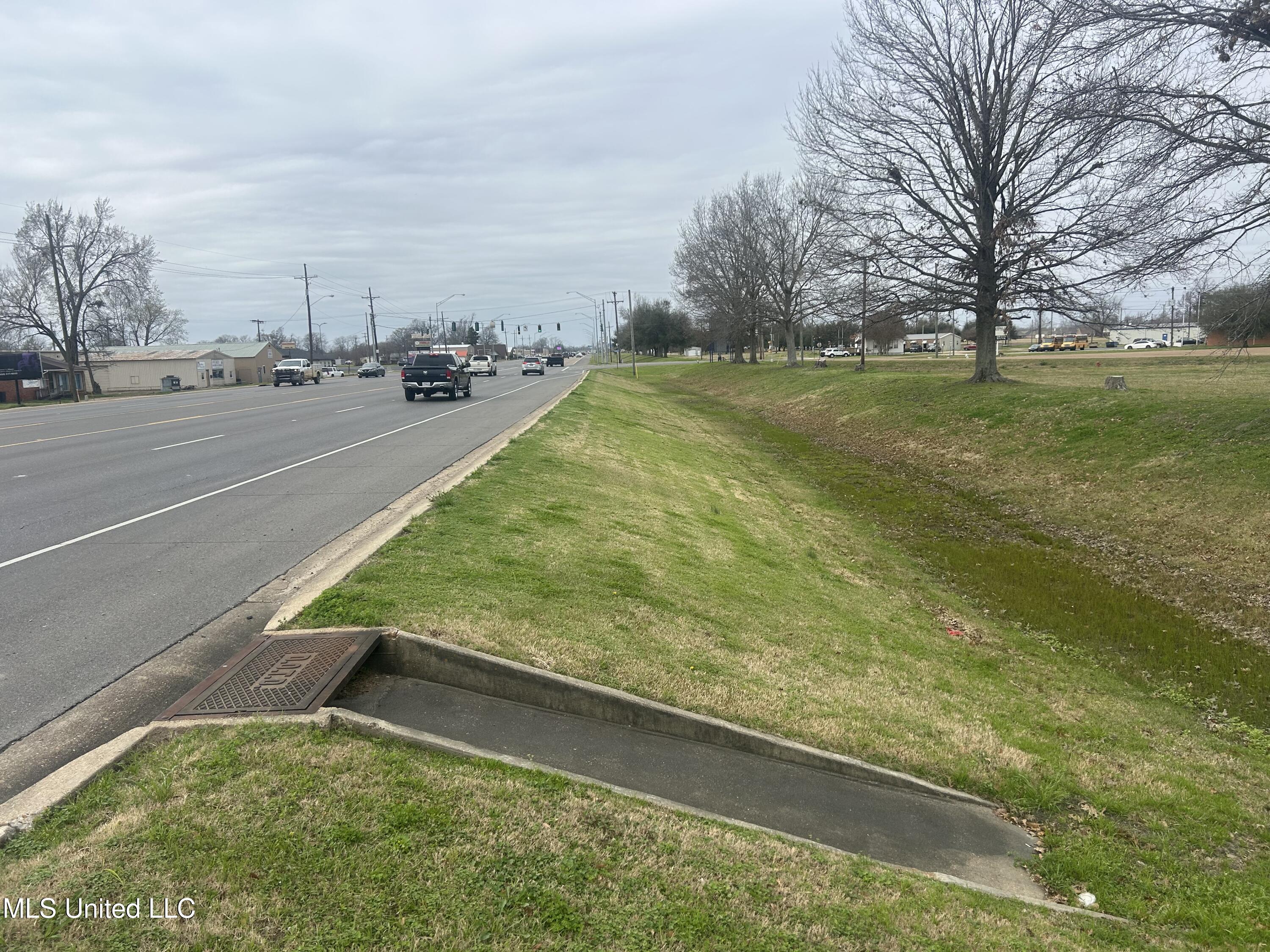 Hwy 84 A&H