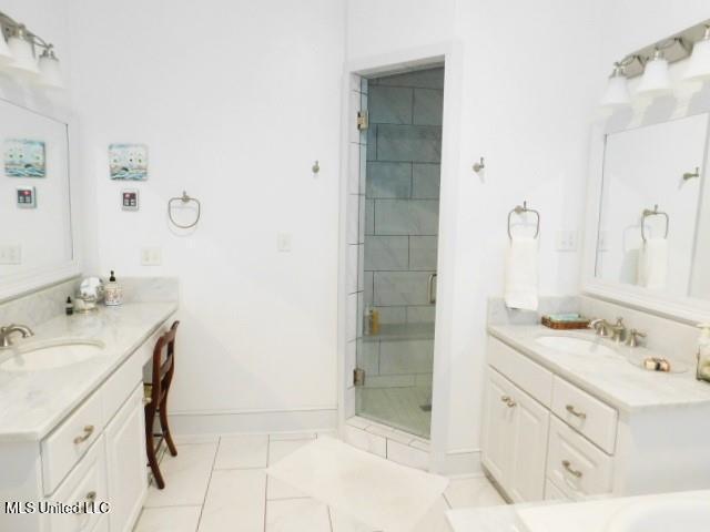 125 Riverside Street