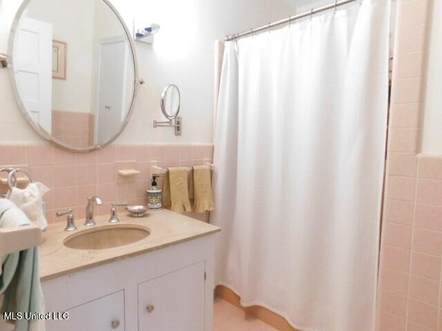 125 Riverside Street