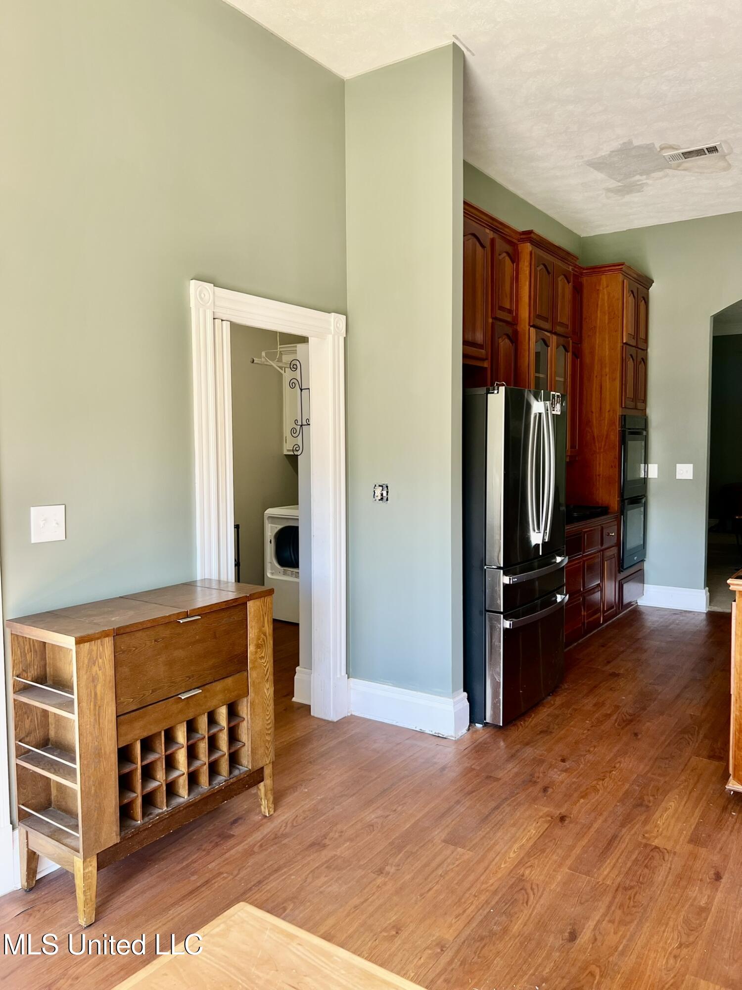 94 Foster Mound Road