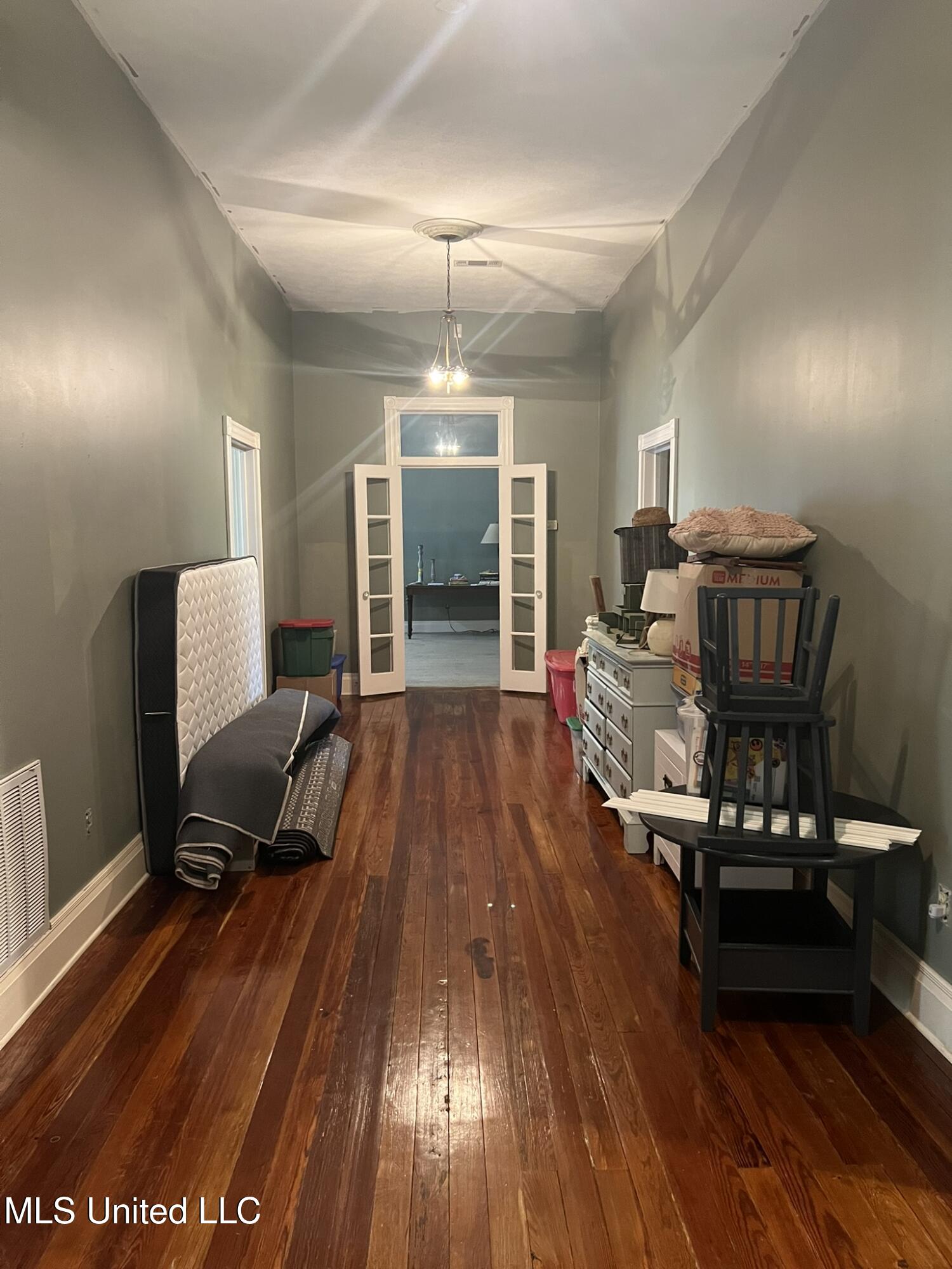 94 Foster Mound Road