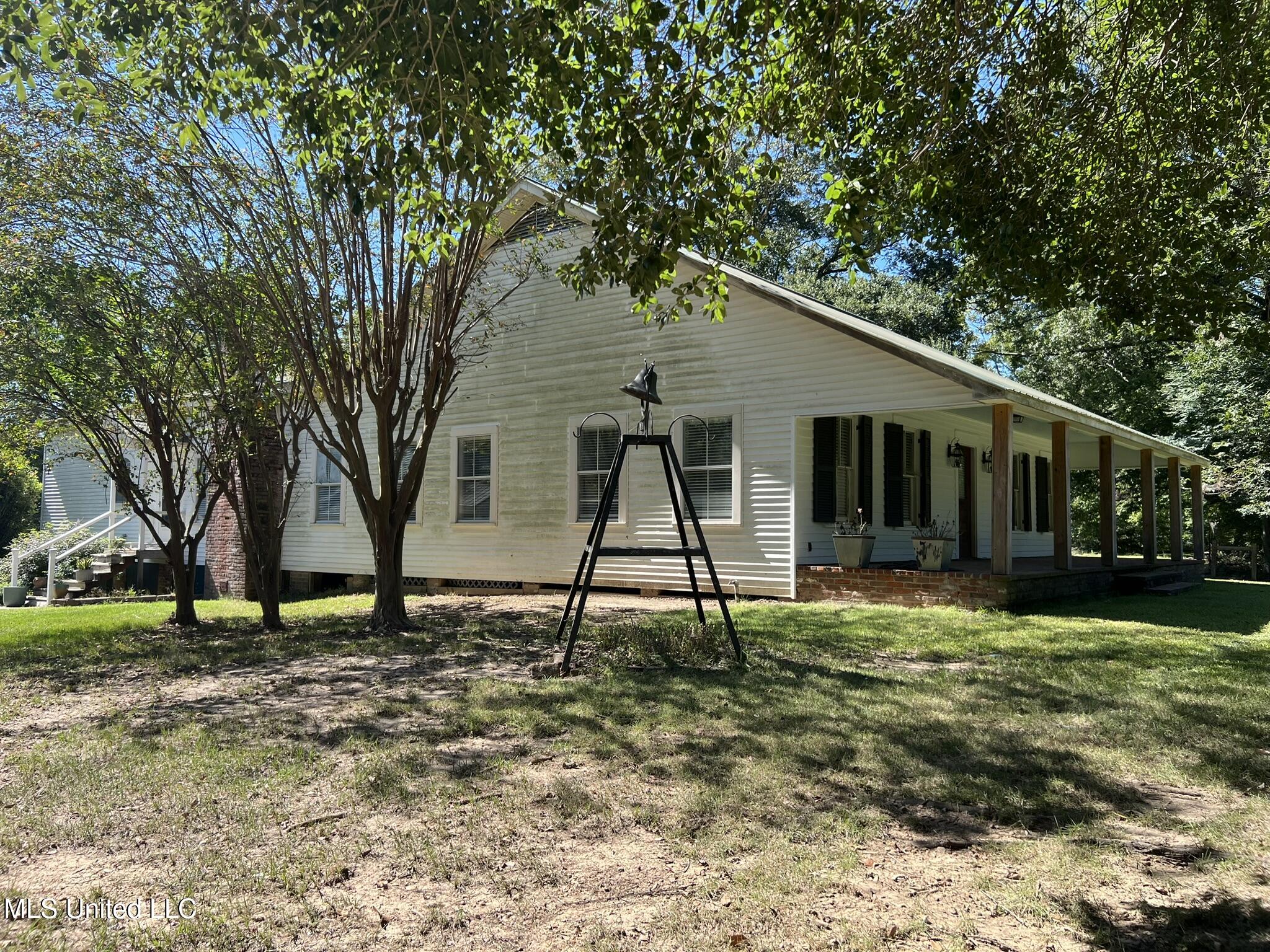 94 Foster Mound Road