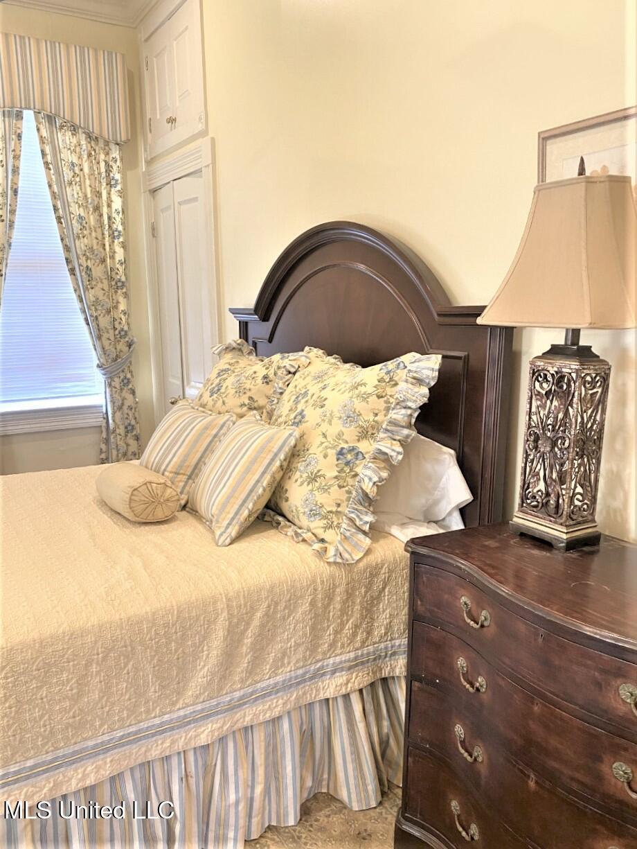 910 Washington Street