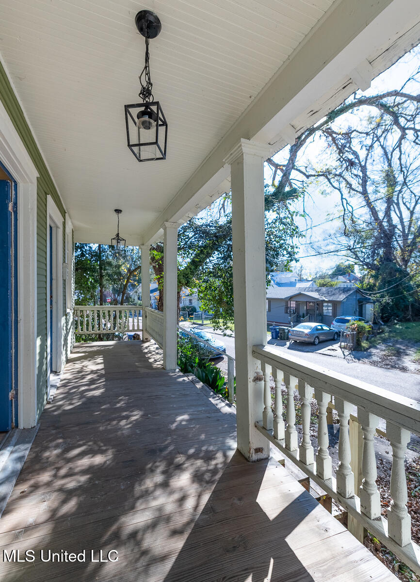 207 Saint Mary Street