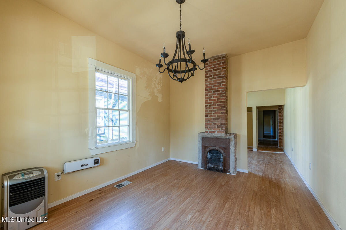 207 Saint Mary Street