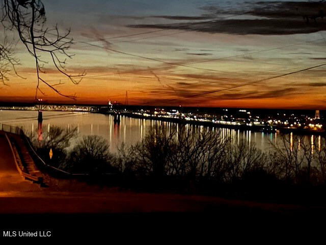 324 N Clifton Avenue