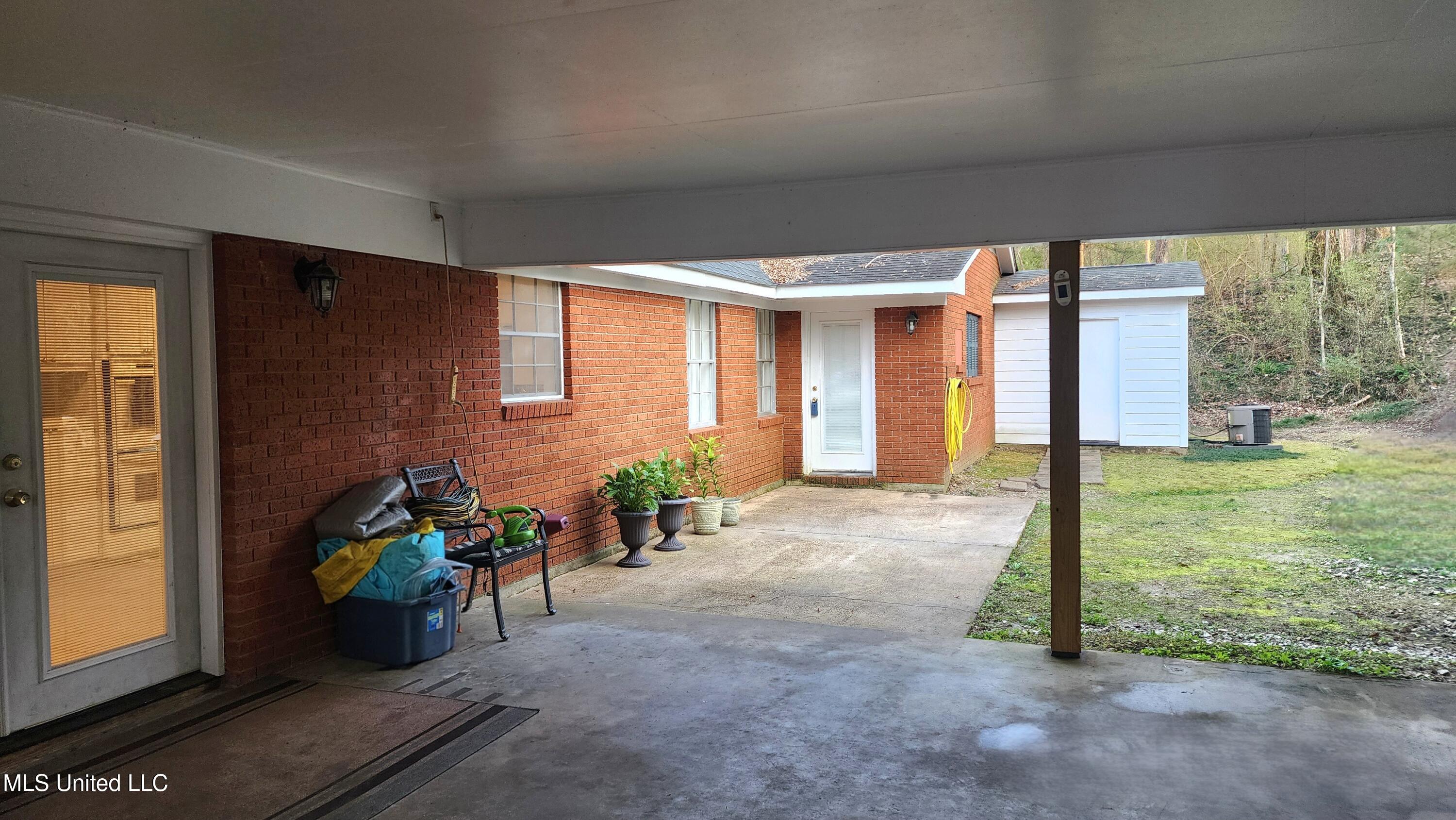 200 Dunbarton Drive