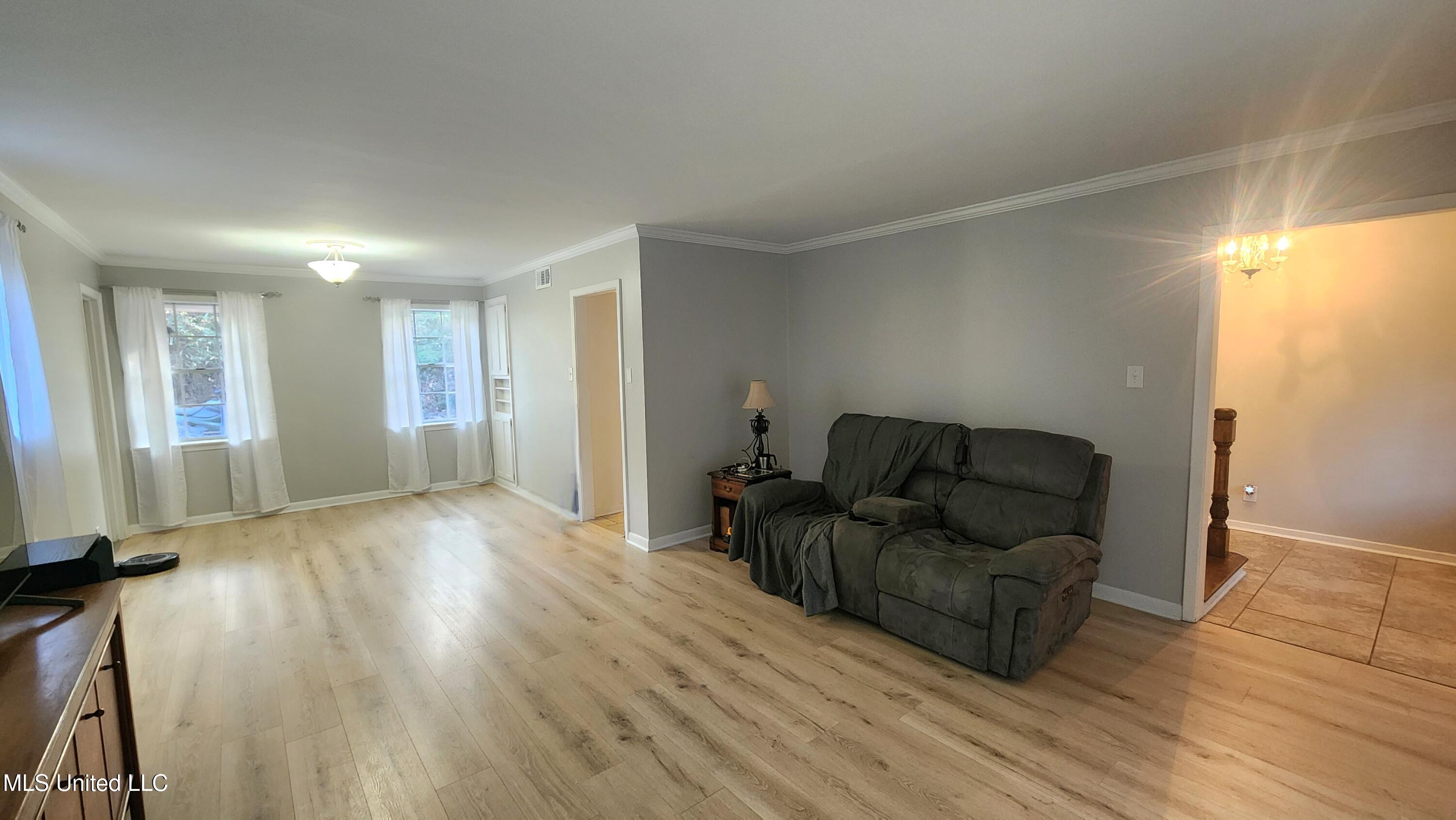 200 Dunbarton Drive