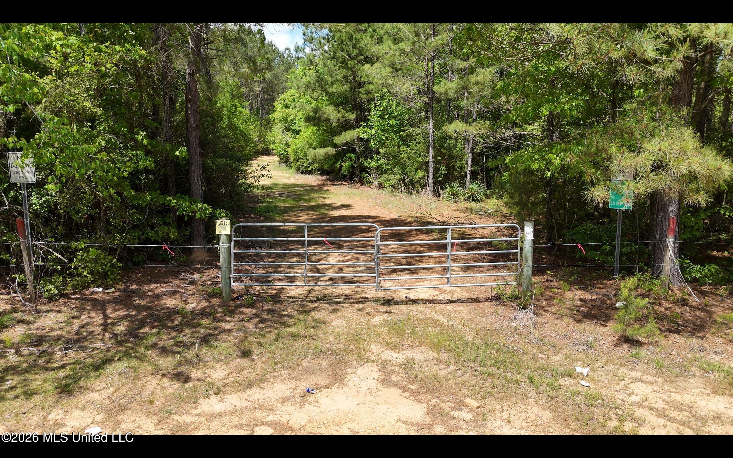 Magnolia Holmesville Road, McComb