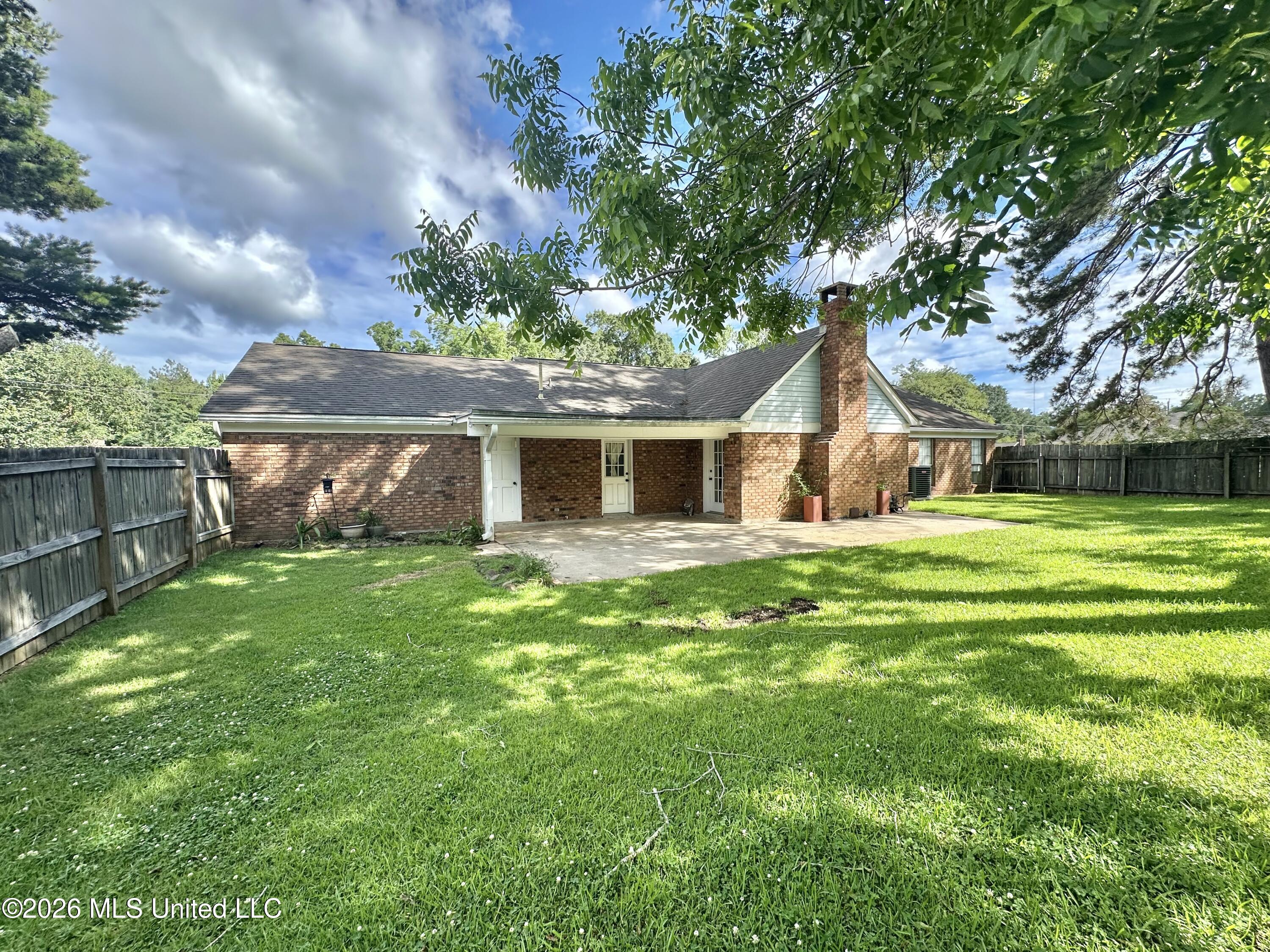 116 Rollingwood Drive
