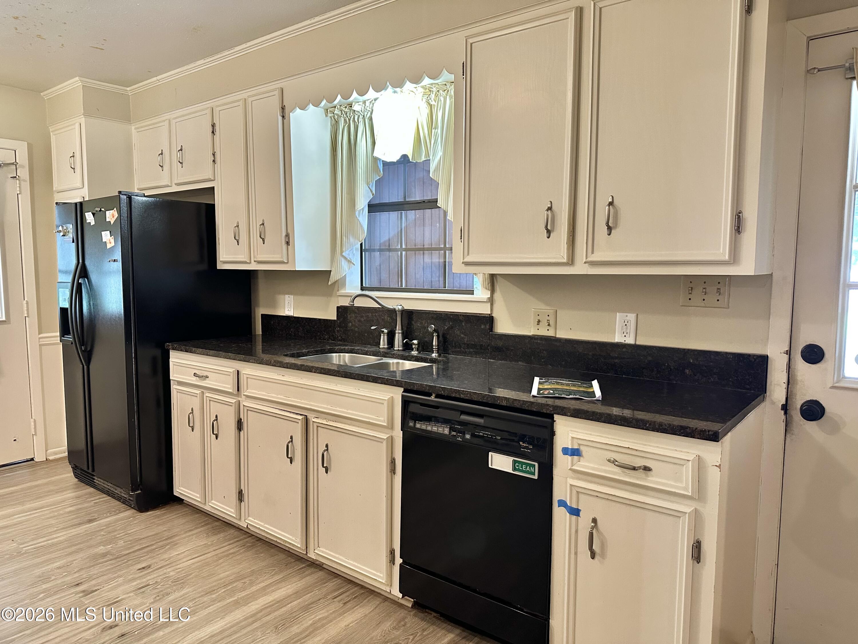 116 Rollingwood Drive