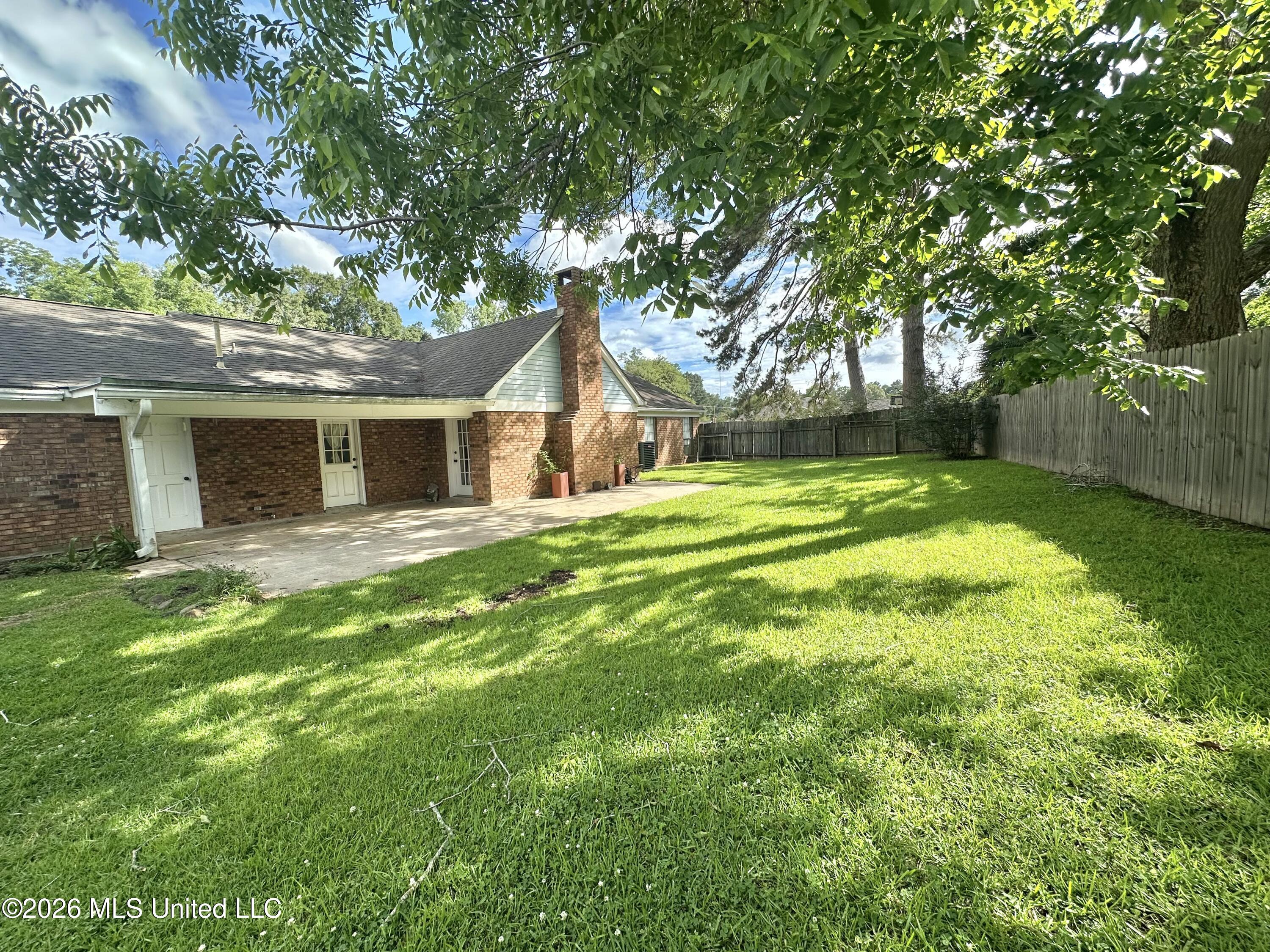 116 Rollingwood Drive