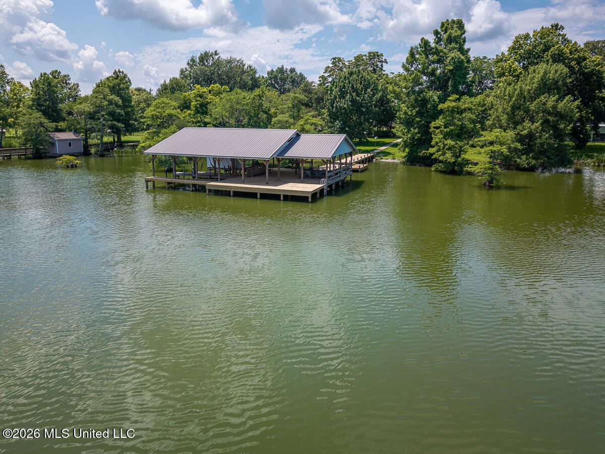157 Par Rd 1b-94 - Lakeshore Drive