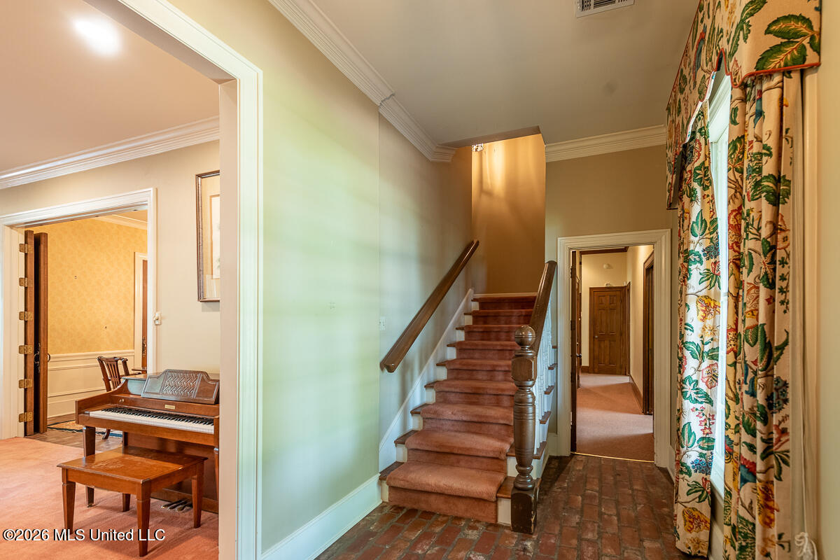 157 Par Rd 1b-94 - Lakeshore Drive