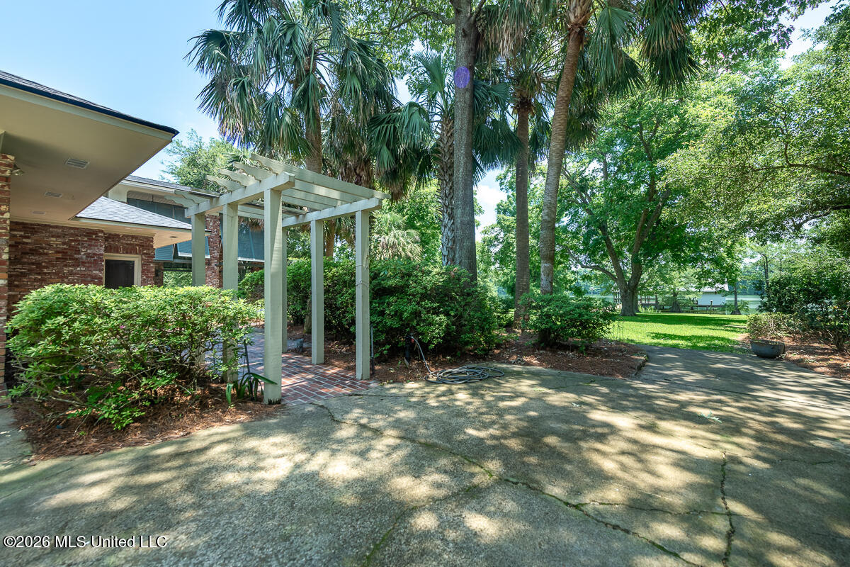 157 Par Rd 1b-94 - Lakeshore Drive