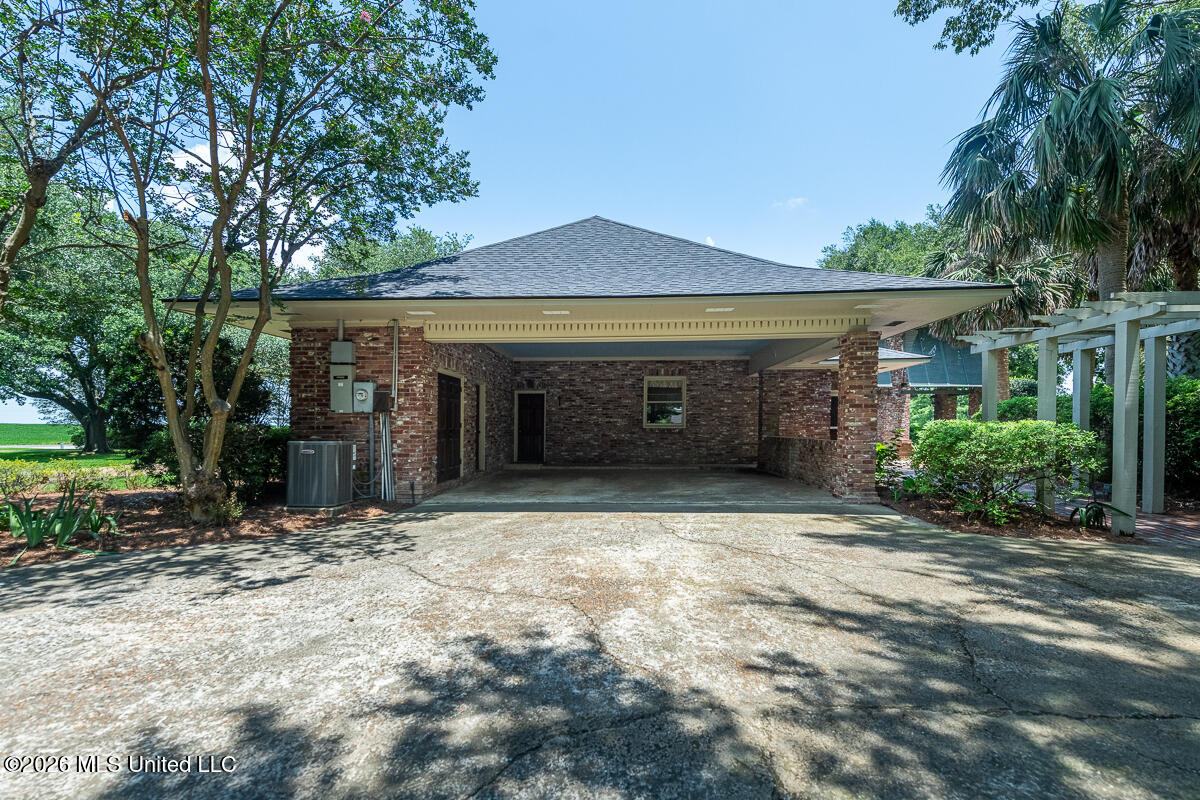 157 Par Rd 1b-94 - Lakeshore Drive