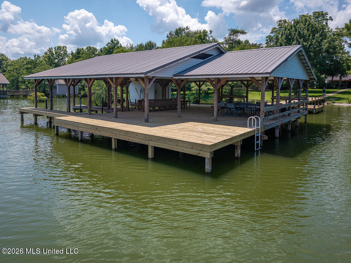 157 Par Rd 1b-94 - Lakeshore Drive