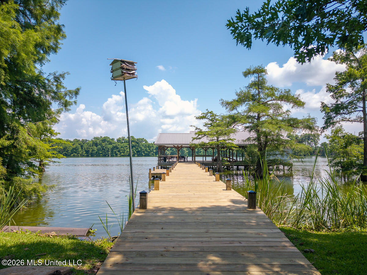 157 Par Rd 1b-94 - Lakeshore Drive